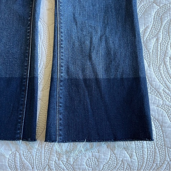 SPANX - Cropped Flare Jeans with Raw Hem - Medium Wash - Picture 4 of 12